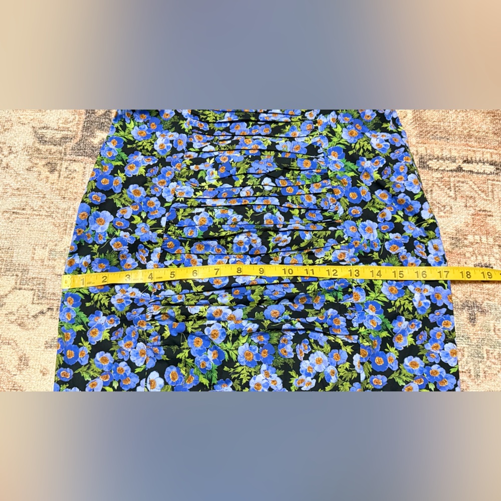 Carolina Herrera Blue and Green Floral Dress - Picture 8 of 14